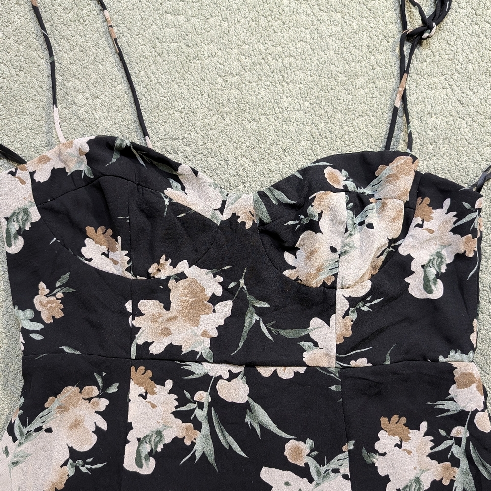 Petal & Pup Black Floral Midi Dress - Picture 15 of 16
